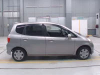 Honda FIT лот № 30029 оценка 4  с аукциона в Японии 2