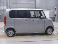 Honda N BOX лот № 30050 оценка 4  с аукциона в Японии 2