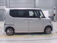 Honda N BOX лот № 30071 оценка RA  с аукциона в Японии 2