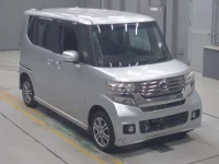 Honda N BOX лот № 30071 оценка RA  с аукциона в Японии 4