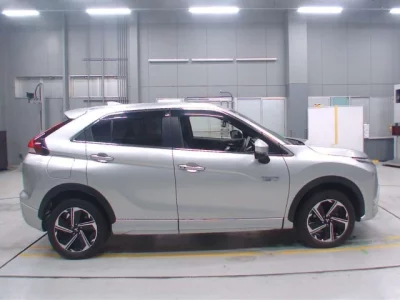 Mitsubishi ECLIPSE CROSS  с аукциона в Японии