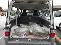 Mazda BONGO VAN лот № 30024 оценка 3.5  с аукциона в Японии 9