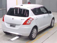 Suzuki SWIFT лот № 30012 оценка R  с аукциона в Японии 1