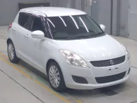 Suzuki SWIFT лот № 30012 оценка R  с аукциона в Японии 4