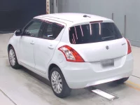 Suzuki SWIFT лот № 30012 оценка R  с аукциона в Японии 5