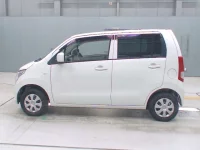 Suzuki WAGON R лот № 30010 оценка 4  с аукциона в Японии 3