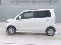 Suzuki WAGON R лот № 30098 оценка 3.5  с аукциона в Японии 3