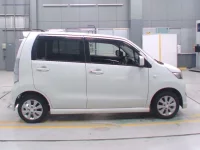 Suzuki WAGON R лот № 30098 оценка 3.5  с аукциона в Японии 2