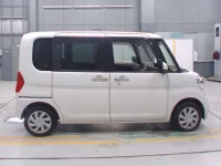 Daihatsu TANTO лот № 30054 оценка 3.5  с аукциона в Японии 2