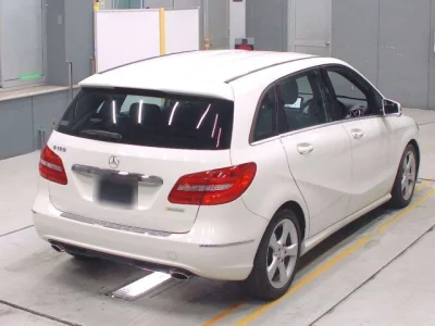 Mercedes-Benz B CLASS
