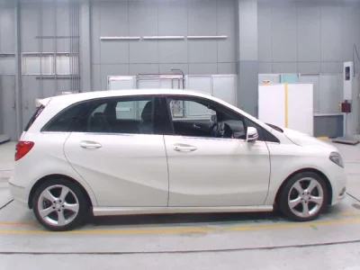 Mercedes-Benz B CLASS