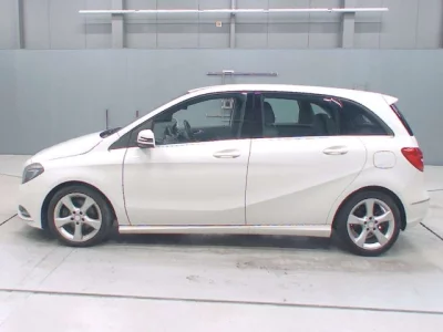 Mercedes-Benz B CLASS