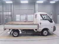 Mazda BONGO лот № 70046 оценка 3.5  с аукциона в Японии 2