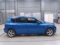 Mazda AXELA лот № 70065 оценка 3.5  с аукциона в Японии 2