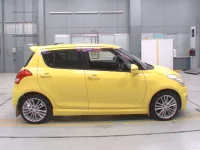 Suzuki SWIFT лот № 70054 оценка 3.5  с аукциона в Японии 2