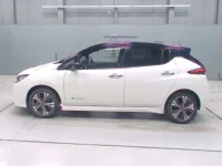 Nissan LEAF лот № 30253 оценка 3.5  с аукциона в Японии 3