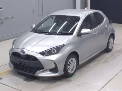 Toyota YARIS  с аукциона в Японии