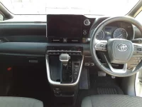 Toyota VOXY лот № 30283 оценка R  с аукциона в Японии 8