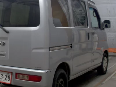 Toyota PIXIS VAN  с аукциона в Японии