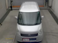 Nissan ROOX лот № 3051 оценка 4  с аукциона в Японии 5