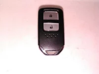 Honda FIT лот № 1141 оценка 4  с аукциона в Японии 9