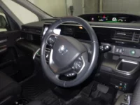 Honda STEP WAGON лот № 3003 оценка 4  с аукциона в Японии 2