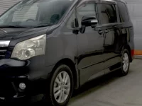 Toyota NOAH лот № 3070 оценка 4  с аукциона в Японии 3