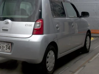 Daihatsu Esse