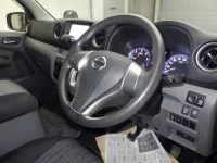 Nissan CARAVAN VAN лот № 3052 оценка 3.5  с аукциона в Японии 2
