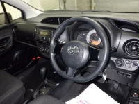 Toyota VITZ лот № 3097 оценка 3.5  с аукциона в Японии 2