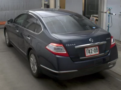 Nissan TEANA
