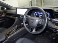 Toyota CROWN лот № 5035 оценка 5  с аукциона в Японии 2