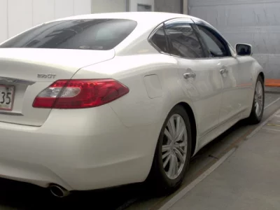 Nissan FUGA  с аукциона в Японии