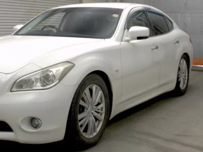 Nissan FUGA  с аукциона в Японии