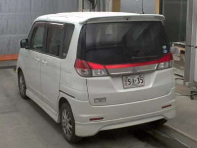 Mitsubishi DELICA D2