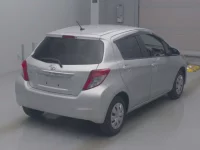 Toyota VITZ лот № 4003 оценка RA  с аукциона в Японии 1