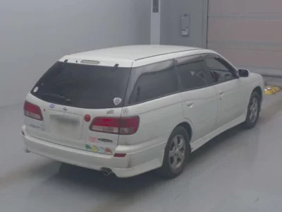 Nissan AVENIR WAGON