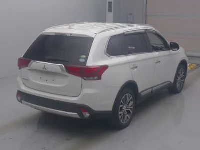 Mitsubishi OUTLANDER  с аукциона в Японии