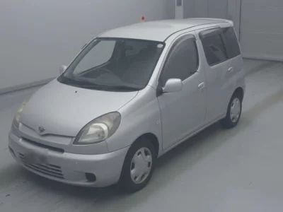 Toyota FUNCARGO  с аукциона в Японии