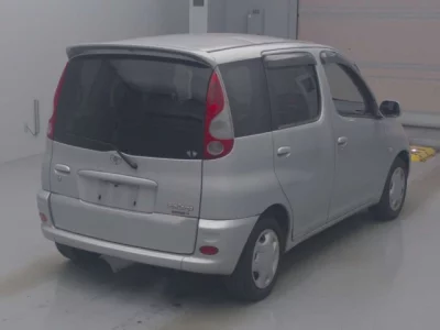 Toyota FUNCARGO  с аукциона в Японии