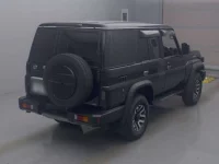 Toyota LAND CRUISER лот № 2105 оценка 6  с аукциона в Японии 1