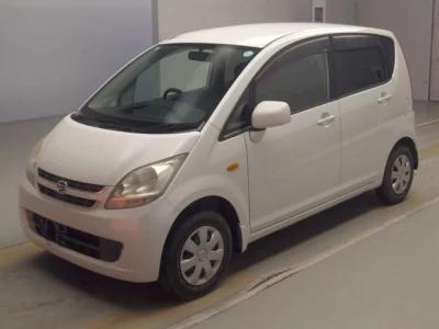 Daihatsu MOVE  с аукциона в Японии