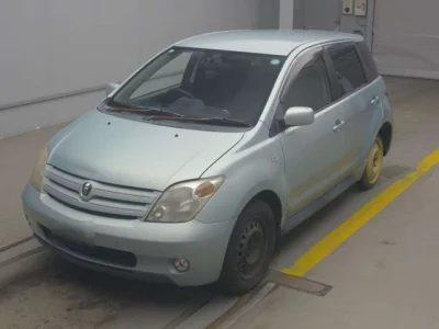 Toyota IST
