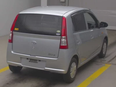 Daihatsu MIRA  с аукциона в Японии