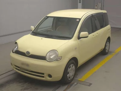 Toyota SIENTA  с аукциона в Японии