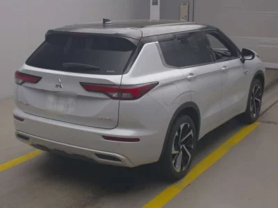 Mitsubishi OUTLANDER PHEV