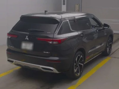 Mitsubishi OUTLANDER PHEV