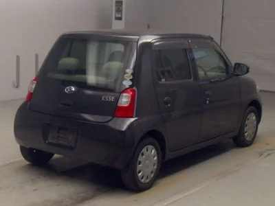 Daihatsu Esse