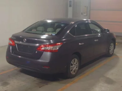 Nissan SYLPHY  с аукциона в Японии