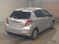 Toyota VITZ лот № 9004 оценка 3  с аукциона в Японии 1